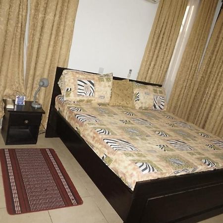 Sandpark Place, West Hills Mile 11 Luaran gambar