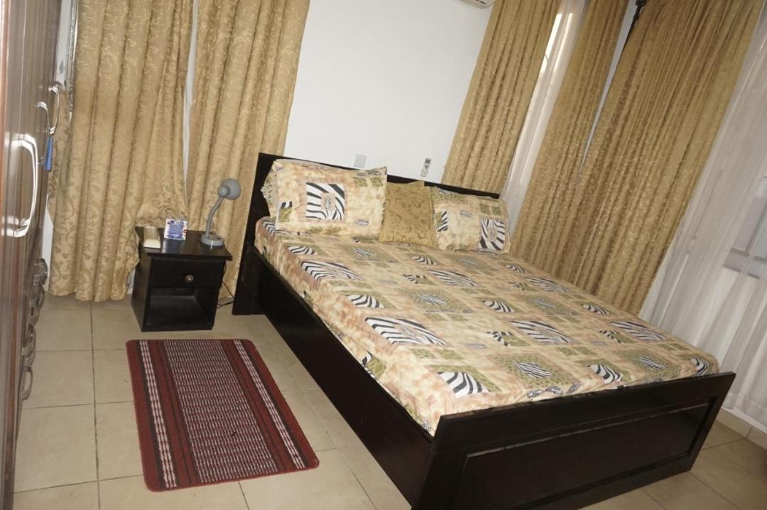 Sandpark Place, West Hills Mile 11 Luaran gambar