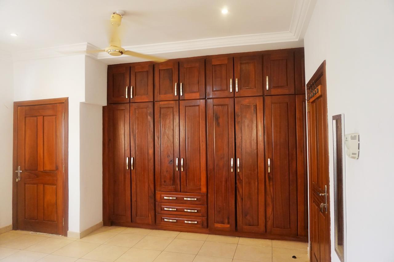 Sandpark Place, West Hills Mile 11 Luaran gambar