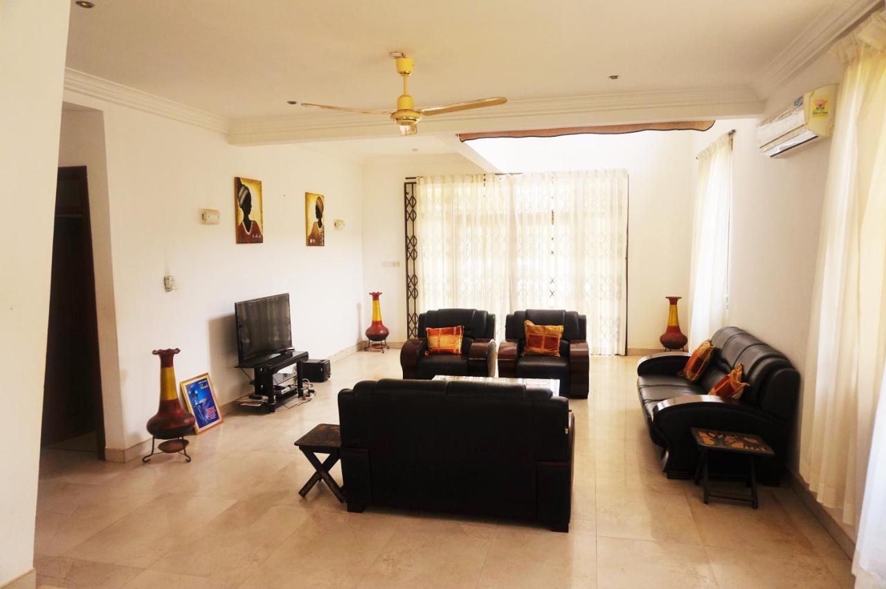 Sandpark Place, West Hills Mile 11 Luaran gambar